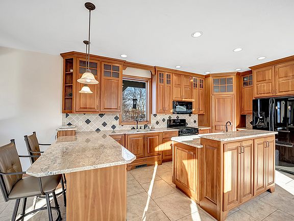 5th image of 2462 Amos Mary Ct