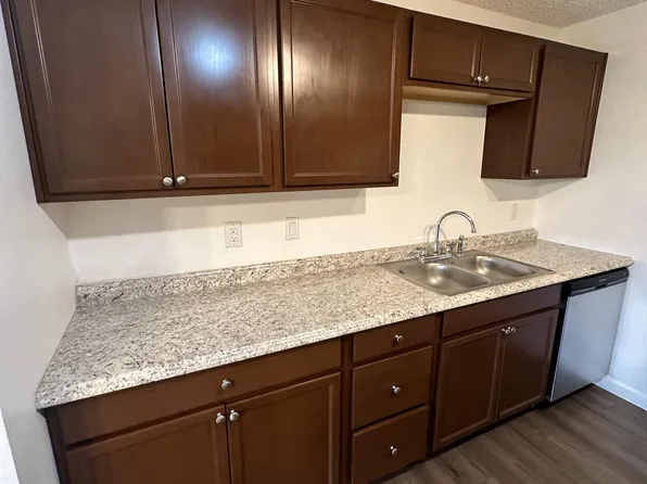 21803 30th Ave S, Des Moines, WA 98198