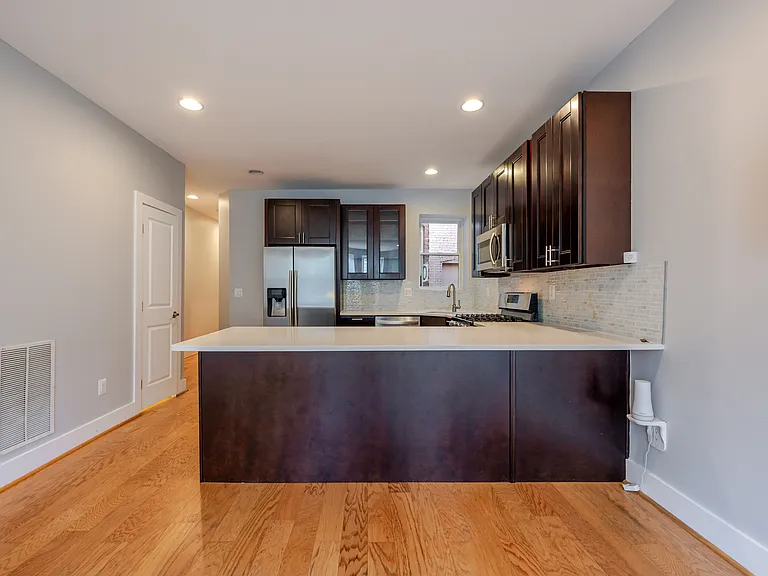 23 Todd Pl NE #1 — Photo 7