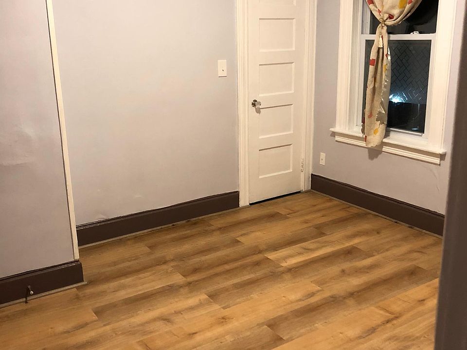 2nd image of 16 Inkerman St #1