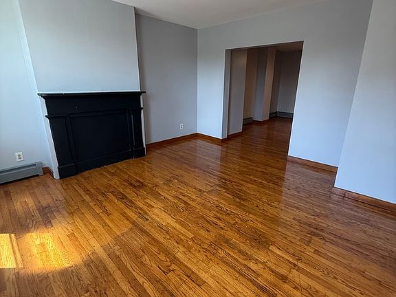 4th image of 104 Broadway