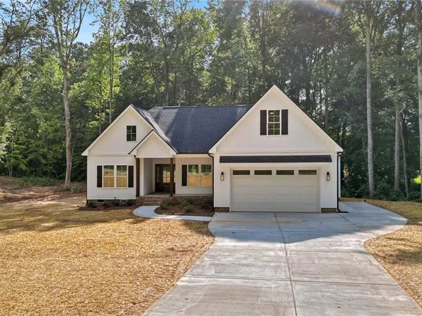 218 Saddlebrook Ct, Lexington, NC 27295