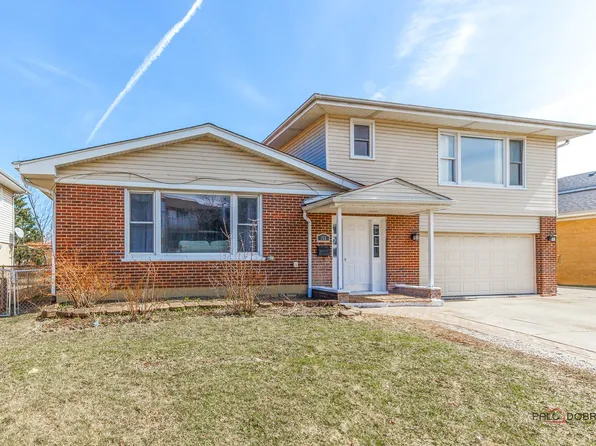 155 S La Londe Ave, Addison, IL 60101