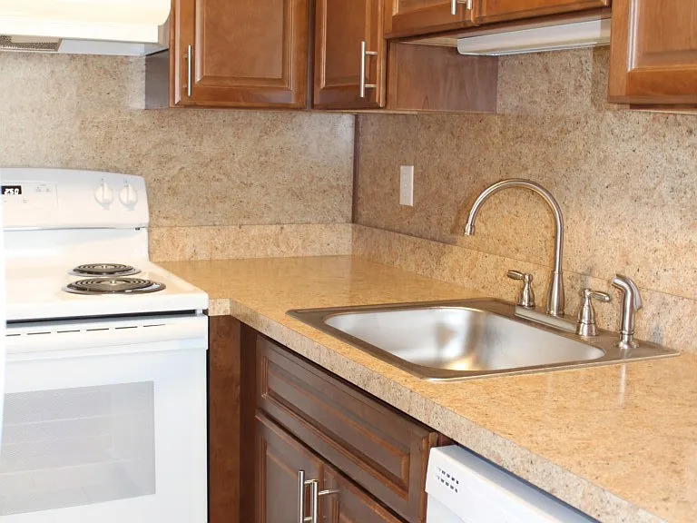 483 E Broadway #8 — Photo 4