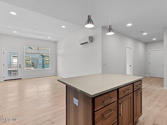 4th image of 6480 N Atlas Rd #208