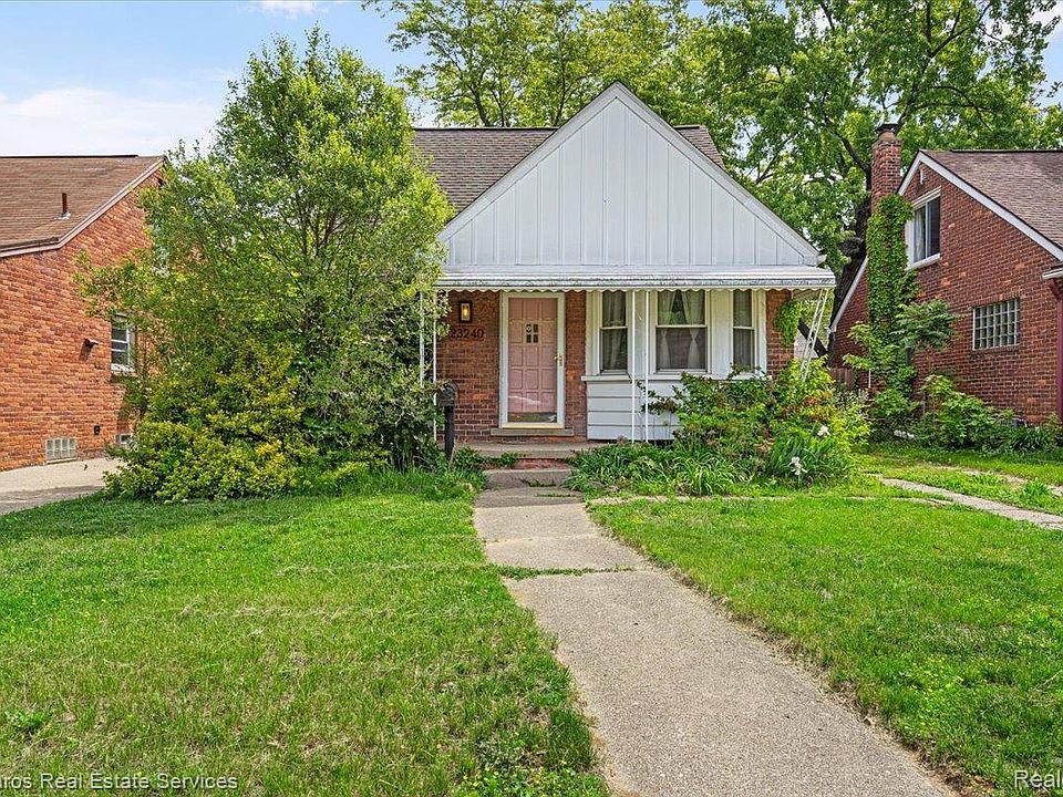 1st image of 23240 Forest St