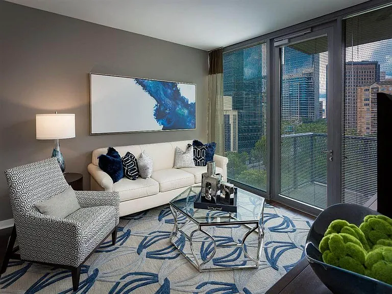 Azure on The Park — Photo 15