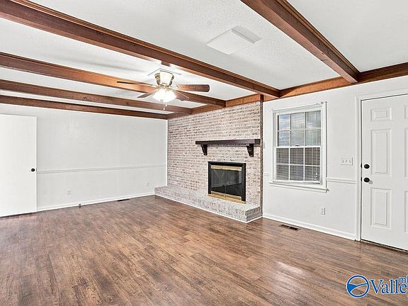 4th image of 1910 Azalea Cir SW
