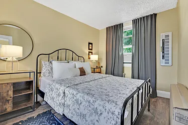 Rented by R New York