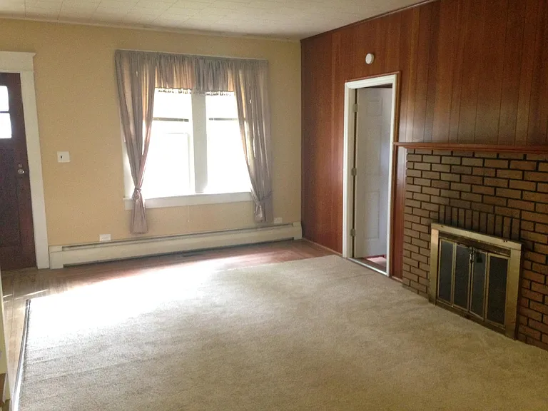 220 University Blvd — Photo 3