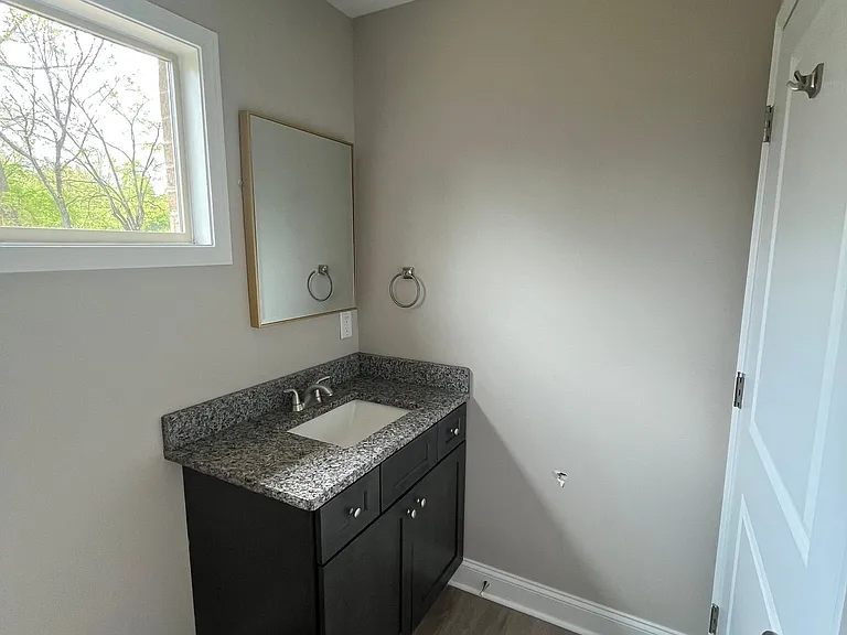 817 Ellis St — Photo 13