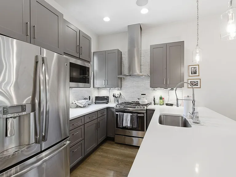 709 Bradford Ave — Photo 9