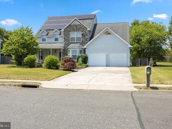 41 Sassafras Dr, Sicklerville, NJ 08081