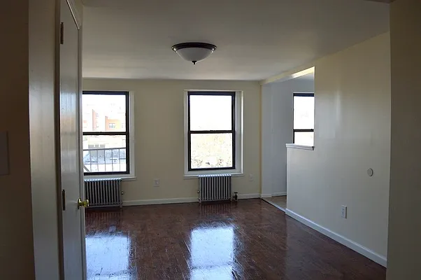 Rented by Realty Collective | media 11