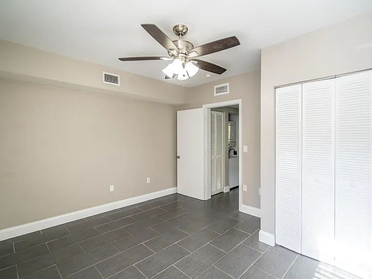 1007 Bay Dr #104 — Photo 21
