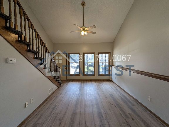 3rd image of 414 Lee Dr