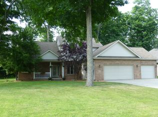 2311 Flagstone Dr, Flushing, MI