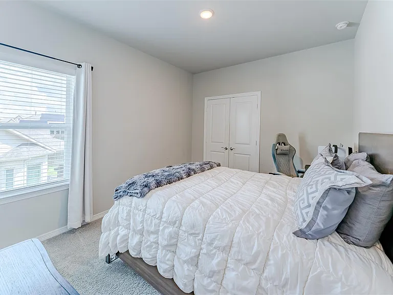 13806 Llano Basin Ct — Photo 31