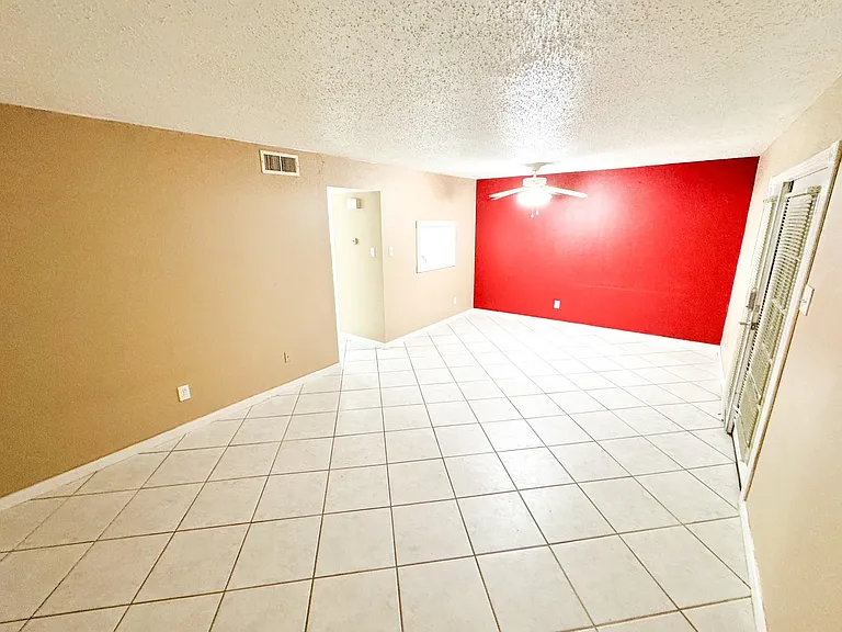 12633 Memorial Dr #4 — Photo 2