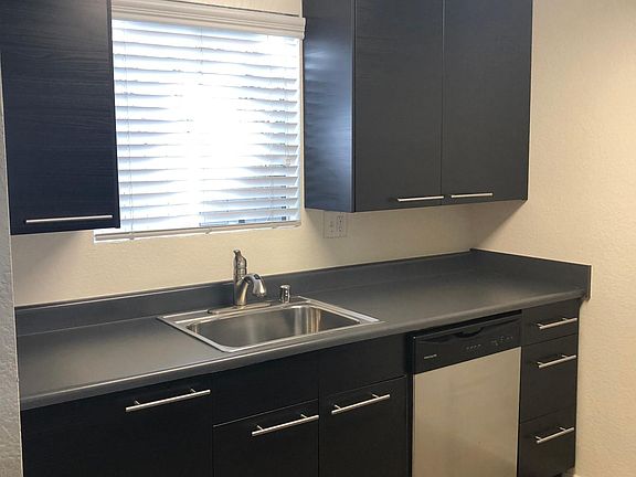 5th image of 4012 Hamilton St #2