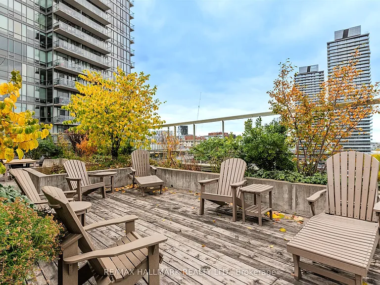 39 Parliament St #916 — Photo 32