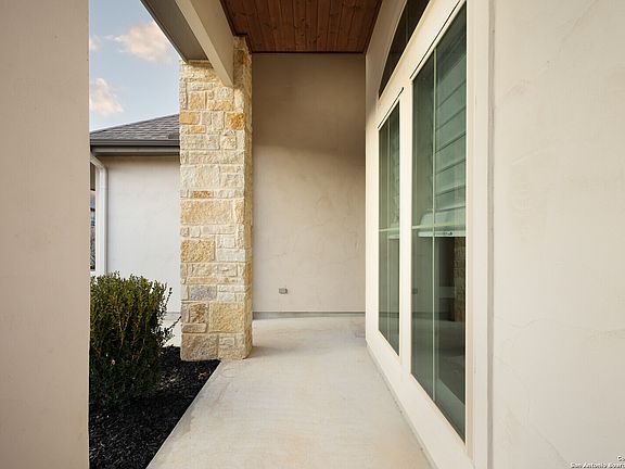 5th image of 17710 Bellini Hill