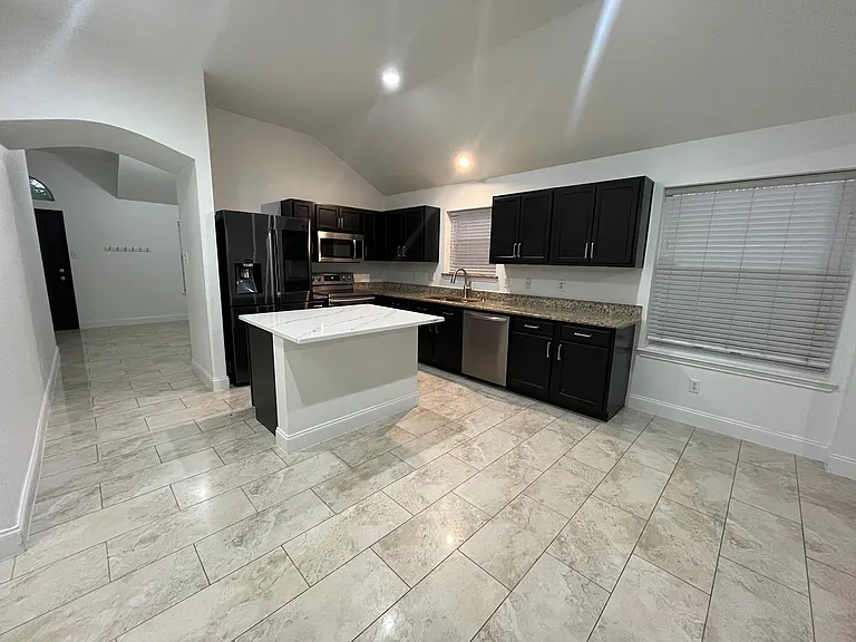 6304 Spring Ranch Dr — Photo 6