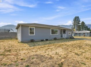 203 Alameda St, Myrtle Creek, OR 97457