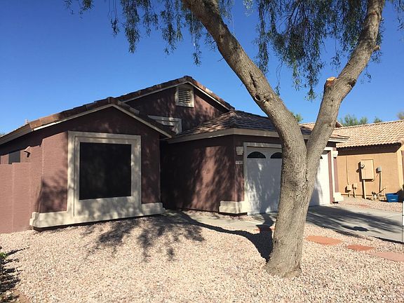 4th image of 1083 N Agave St