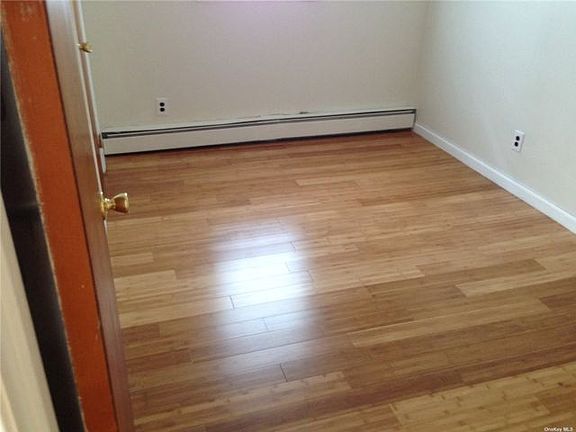 4th image of 411 Clinton Ave