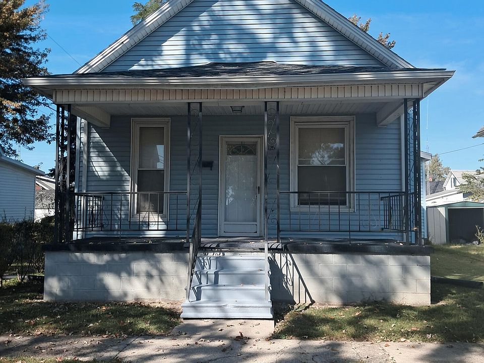 1st image of 126 E 6th St
