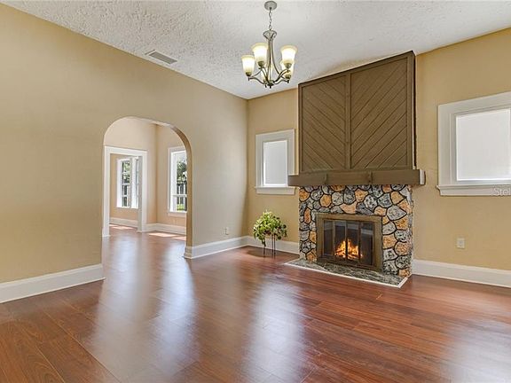 5th image of 1138 E Edgewood Dr