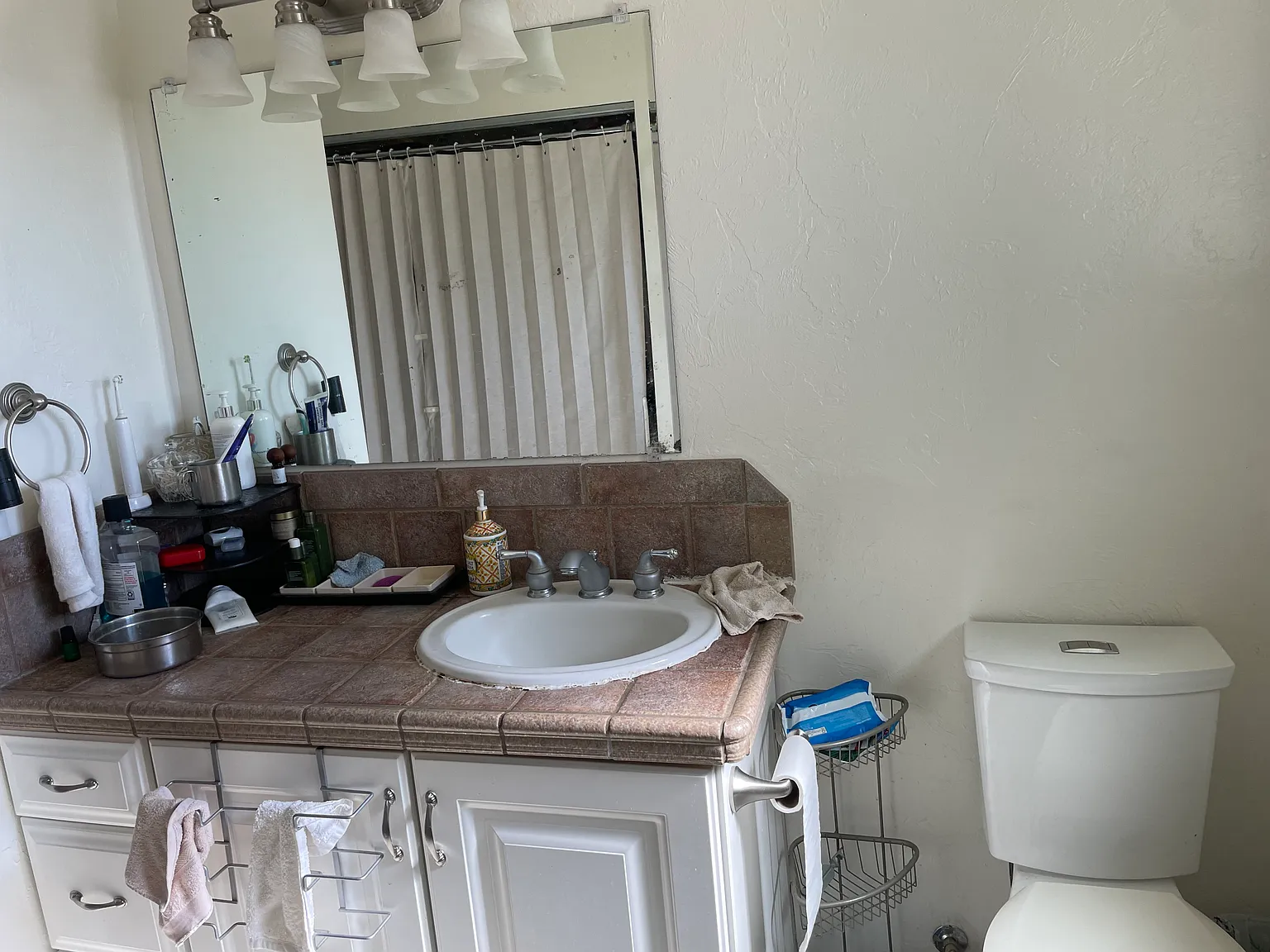 Studio, 300 sqft, $1,098 — Photo 4