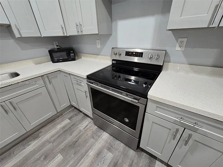 1629 SW 6th St #4 — Photo 16