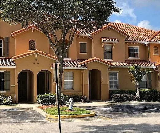 1st image of 5318 Paradise Cay Cir
