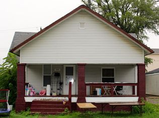 1520 10th St, Charleston, IL 61920