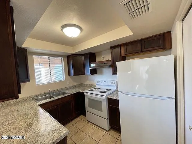 2 bed, 900 sqft, $1,100 — Photo 2