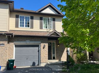 217 Deerfox Dr, Ottawa, ON K2J4W8