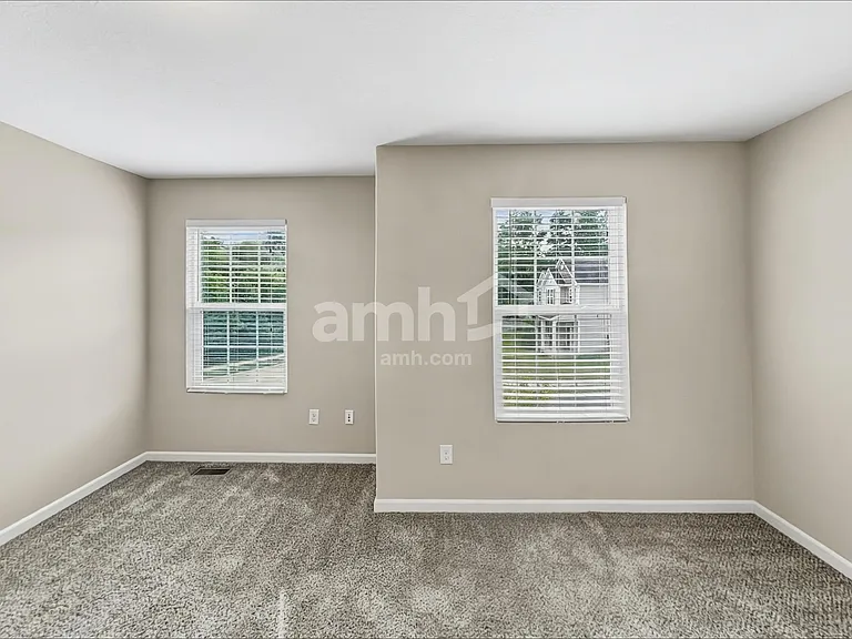 7266 Rondeau Dr — Photo 10
