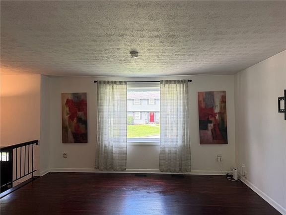 4th image of 577 Surfside Dr