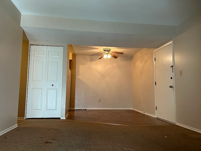 Building Photo - 3245 Saric Ct #2G