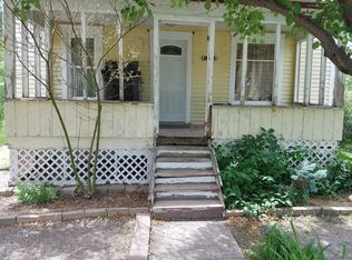 405 N 2nd Ave, Woonsocket, SD 57385