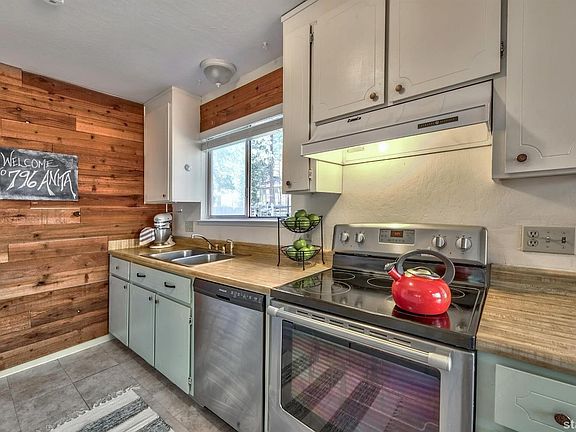 4th image of 796 Anita Dr