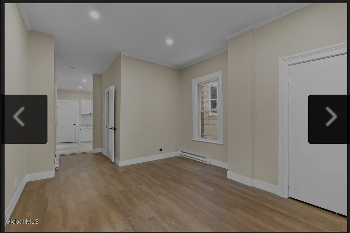 Building Photo - 249 2nd St #1