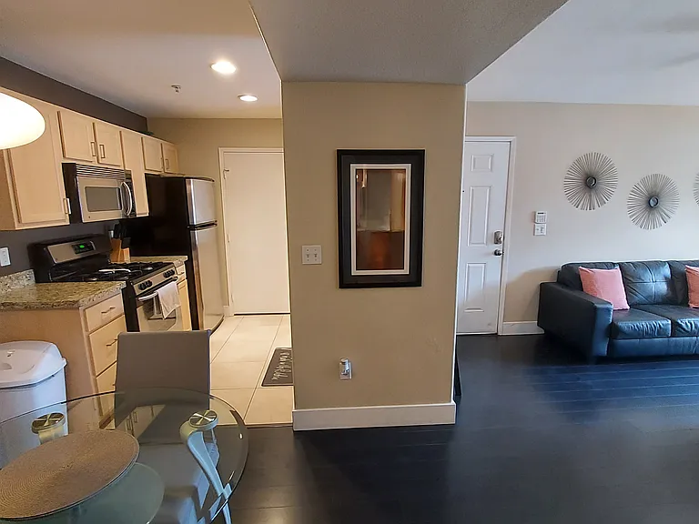 950 Seven Hills Dr — Photo 13