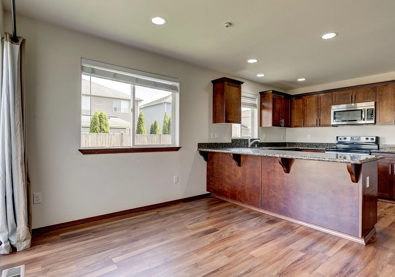 Charming 3-Bedroom Home Across from Nature Preserve & Frostad Pond! — Photo 4