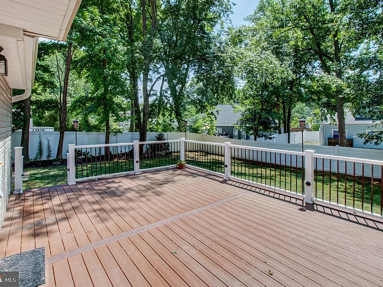 11 Whitemarsh Dr — Photo 7