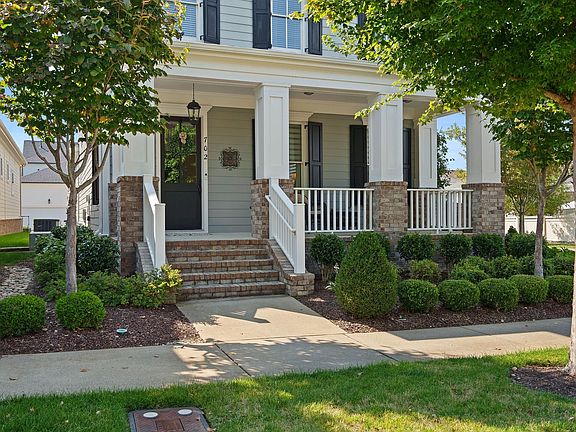 2nd image of 702 Shelley Ln