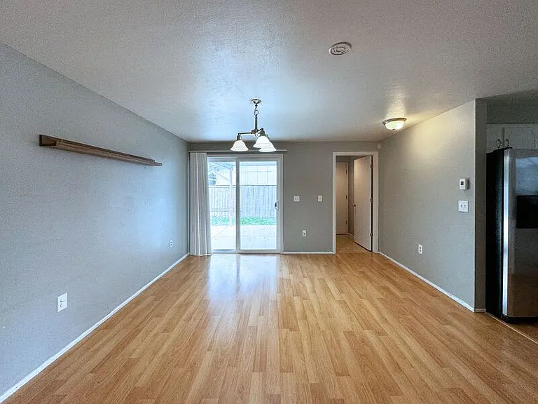 2083 Amirante St — Photo 7
