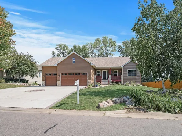 147 Dutch Lake Trl, Howard Lake, MN 55349